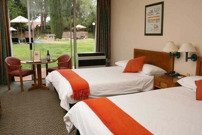 Oudtshoorn Inn Hotel الغرفة الصورة